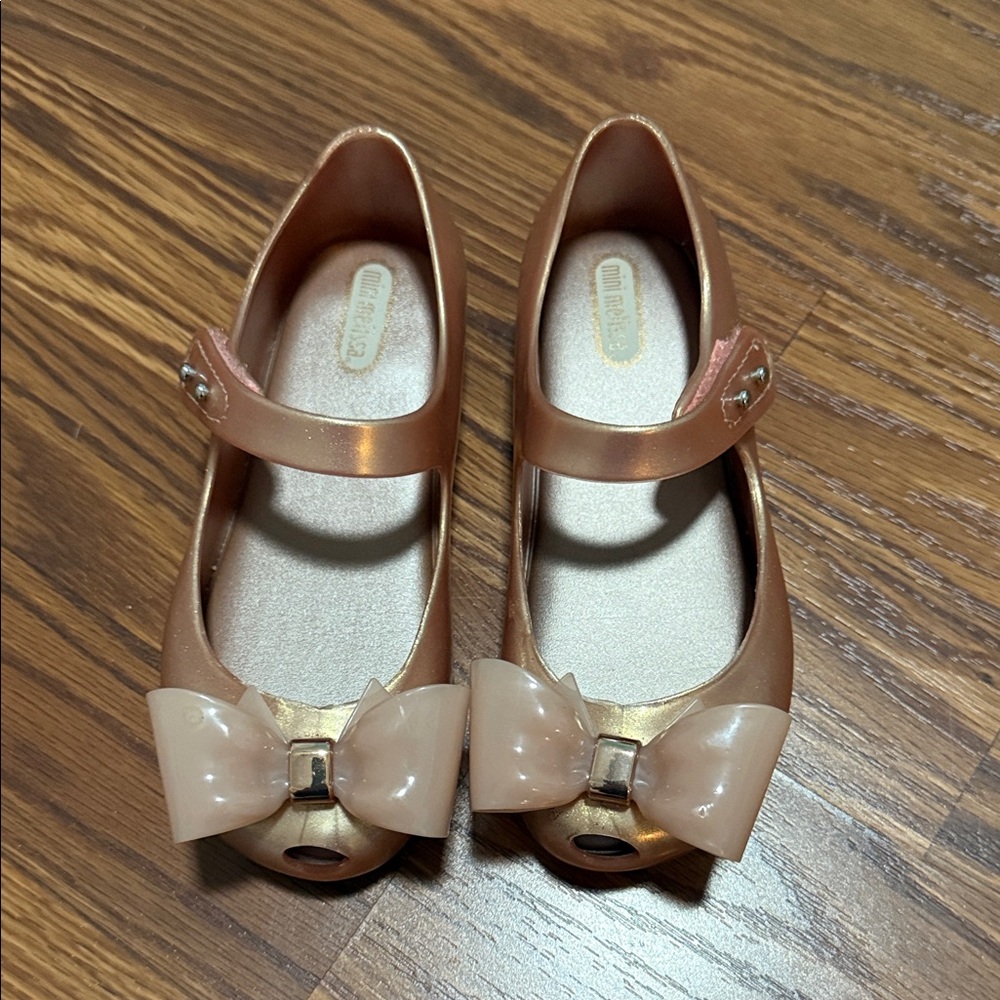 Metallic Pink Mini Melissa Mary Jane Shoes with Bow - size 10